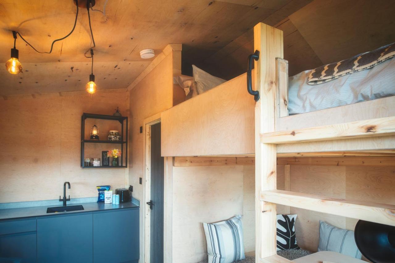 Luxury Glamping Cabin With Outdoor Bath On Cornish Flower Farm Truro Eksteriør billede