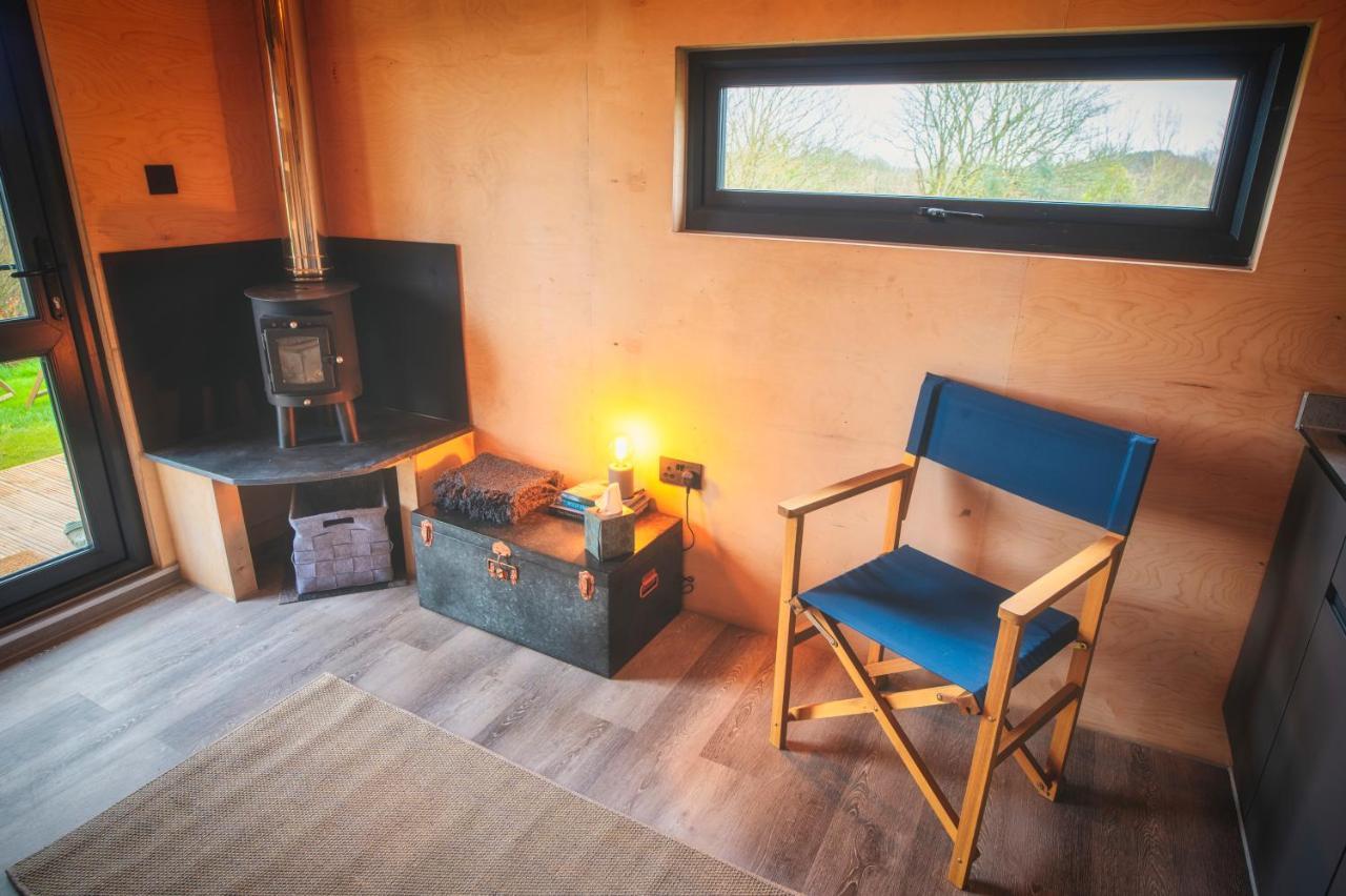 Luxury Glamping Cabin With Outdoor Bath On Cornish Flower Farm Truro Eksteriør billede