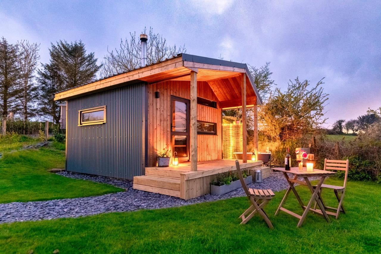 Luxury Glamping Cabin With Outdoor Bath On Cornish Flower Farm Truro Eksteriør billede