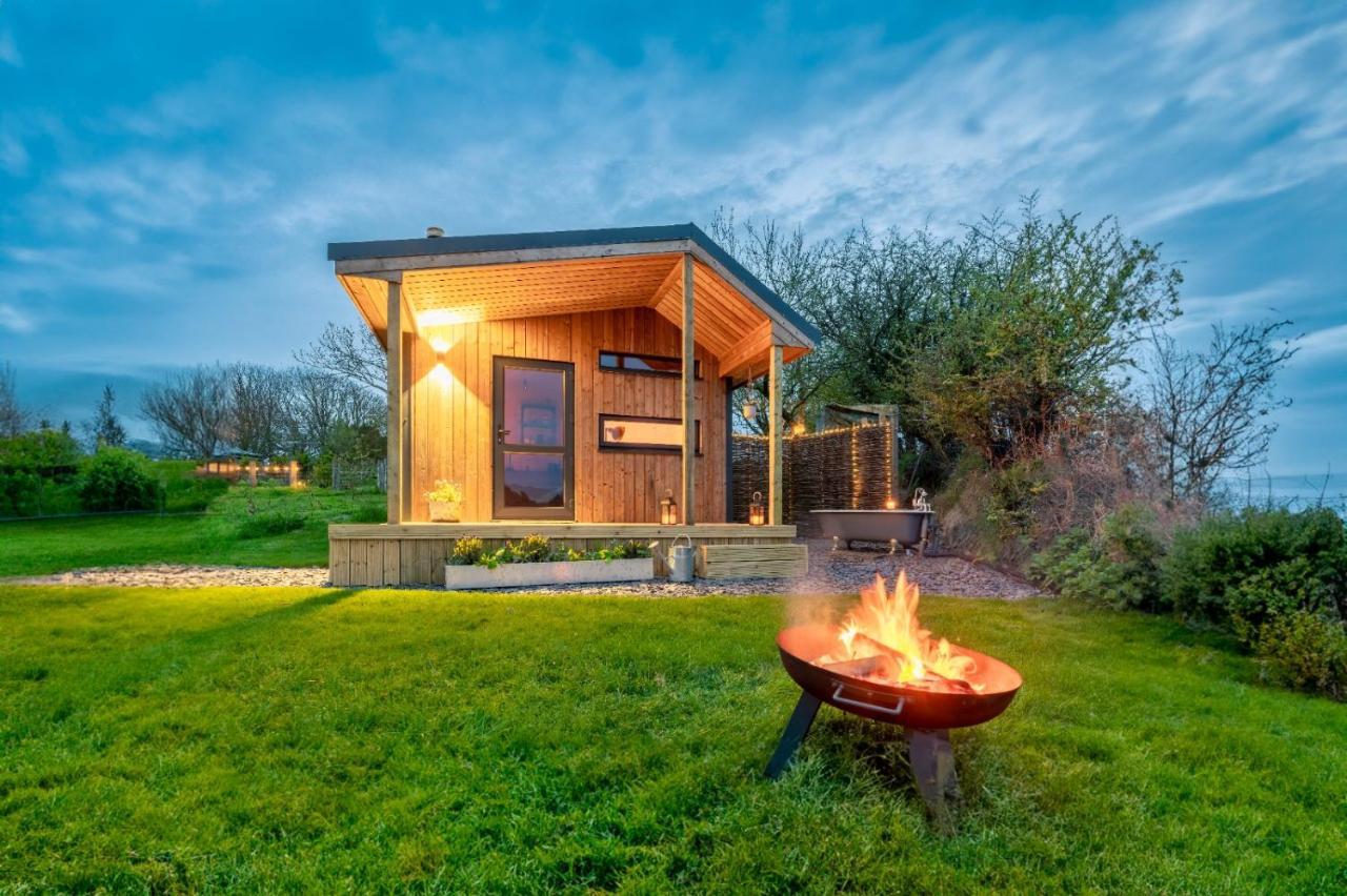 Luxury Glamping Cabin With Outdoor Bath On Cornish Flower Farm Truro Eksteriør billede