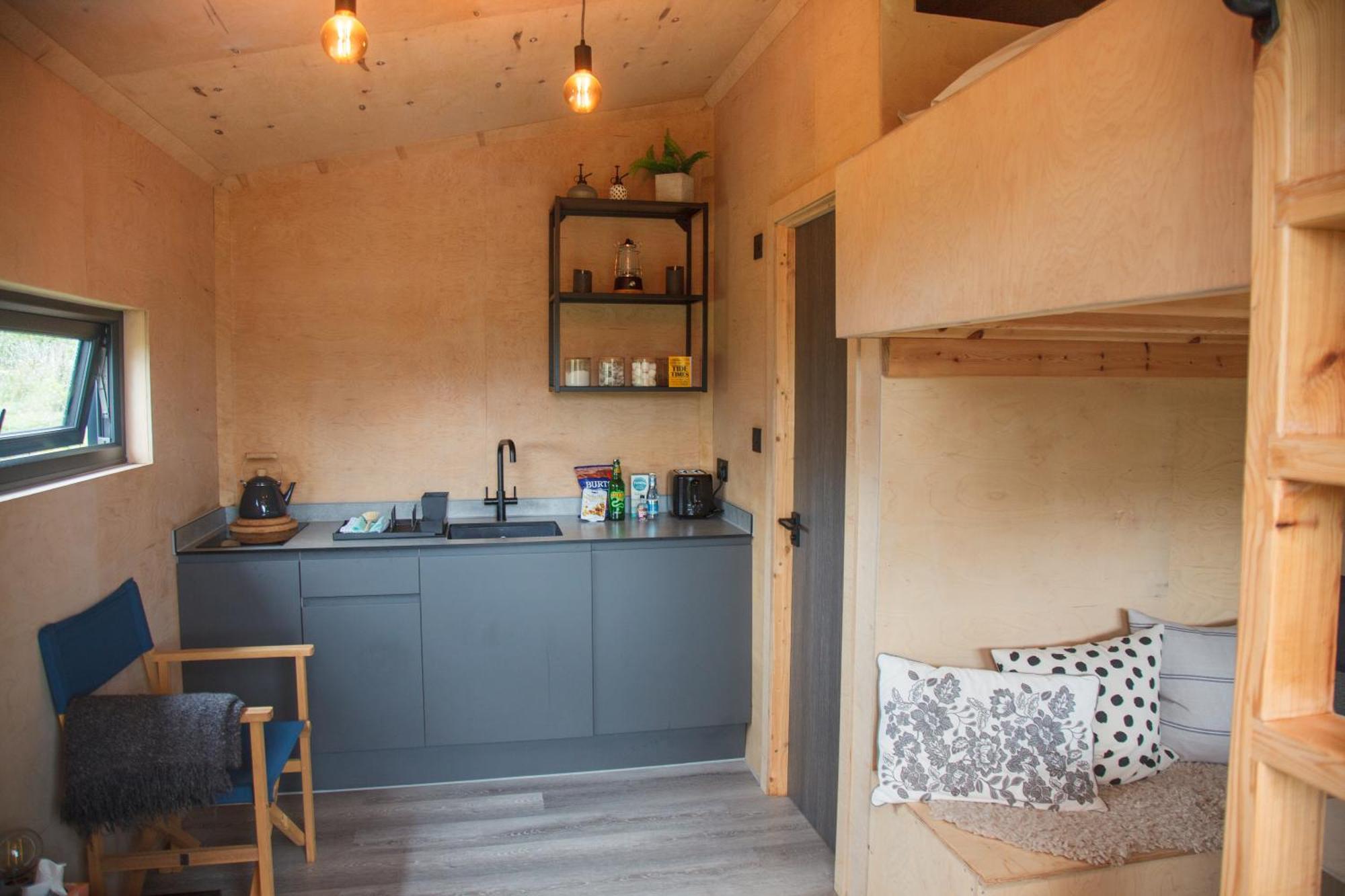 Luxury Glamping Cabin With Outdoor Bath On Cornish Flower Farm Truro Eksteriør billede