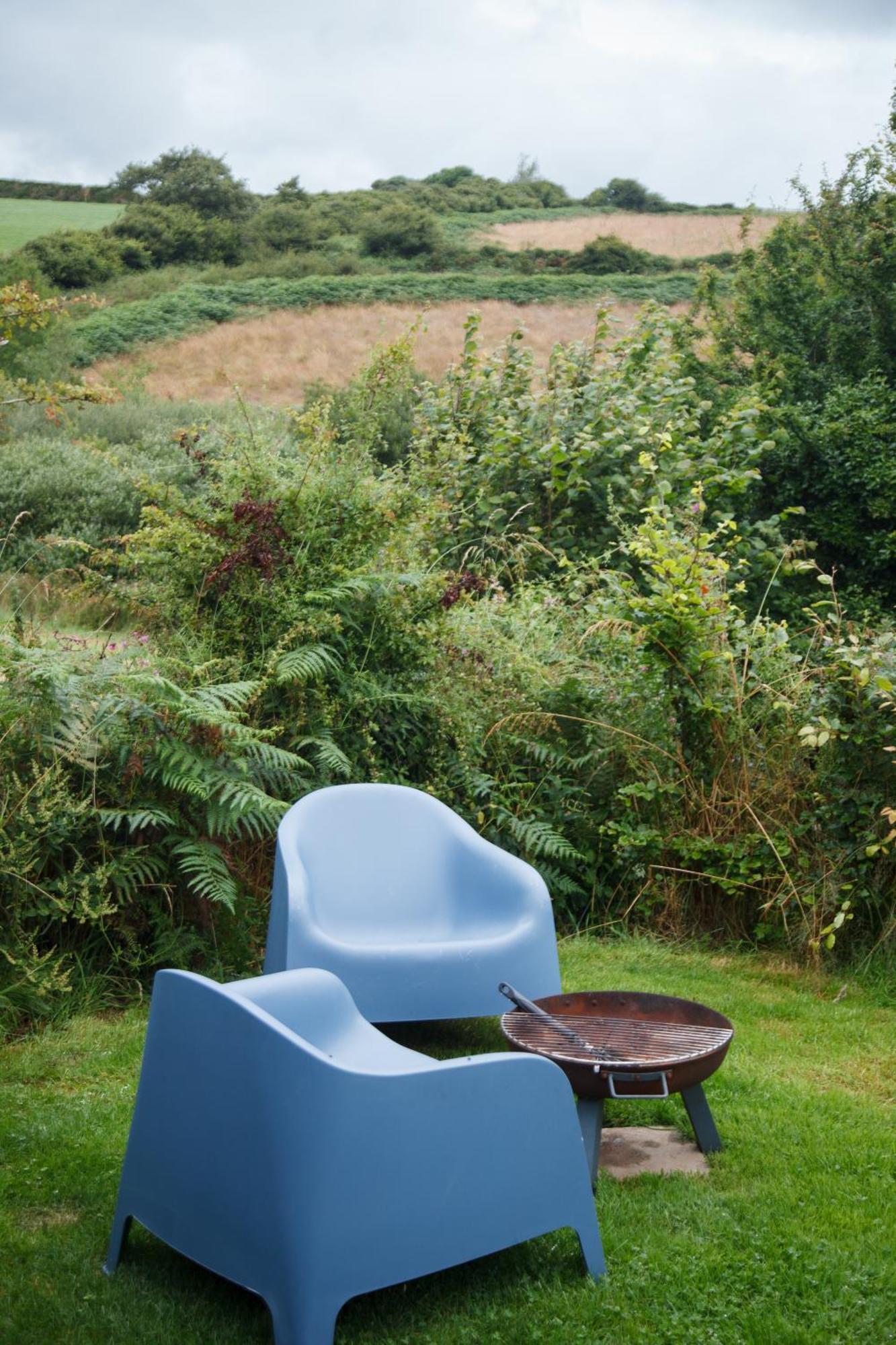 Luxury Glamping Cabin With Outdoor Bath On Cornish Flower Farm Truro Eksteriør billede