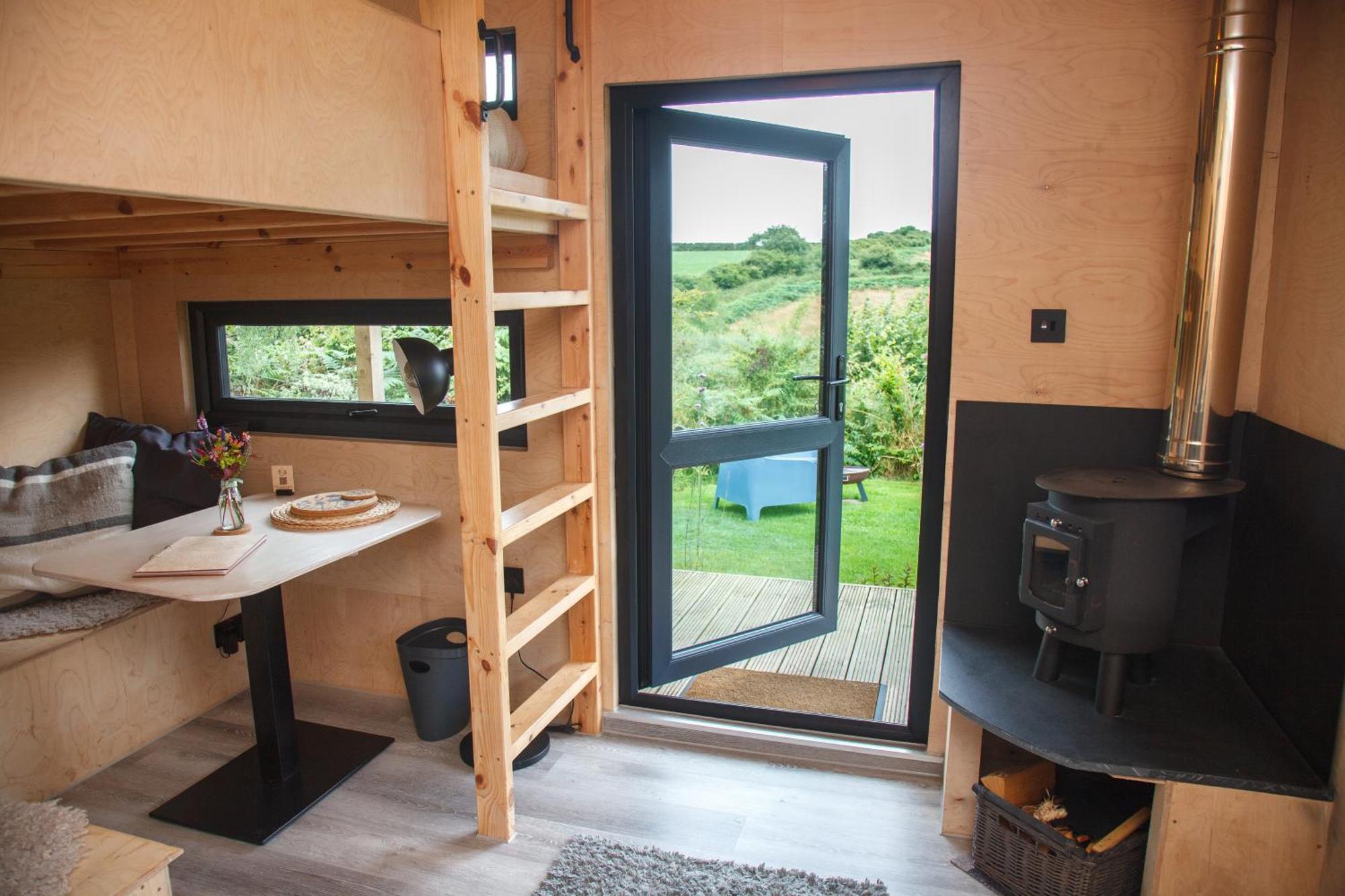 Luxury Glamping Cabin With Outdoor Bath On Cornish Flower Farm Truro Eksteriør billede